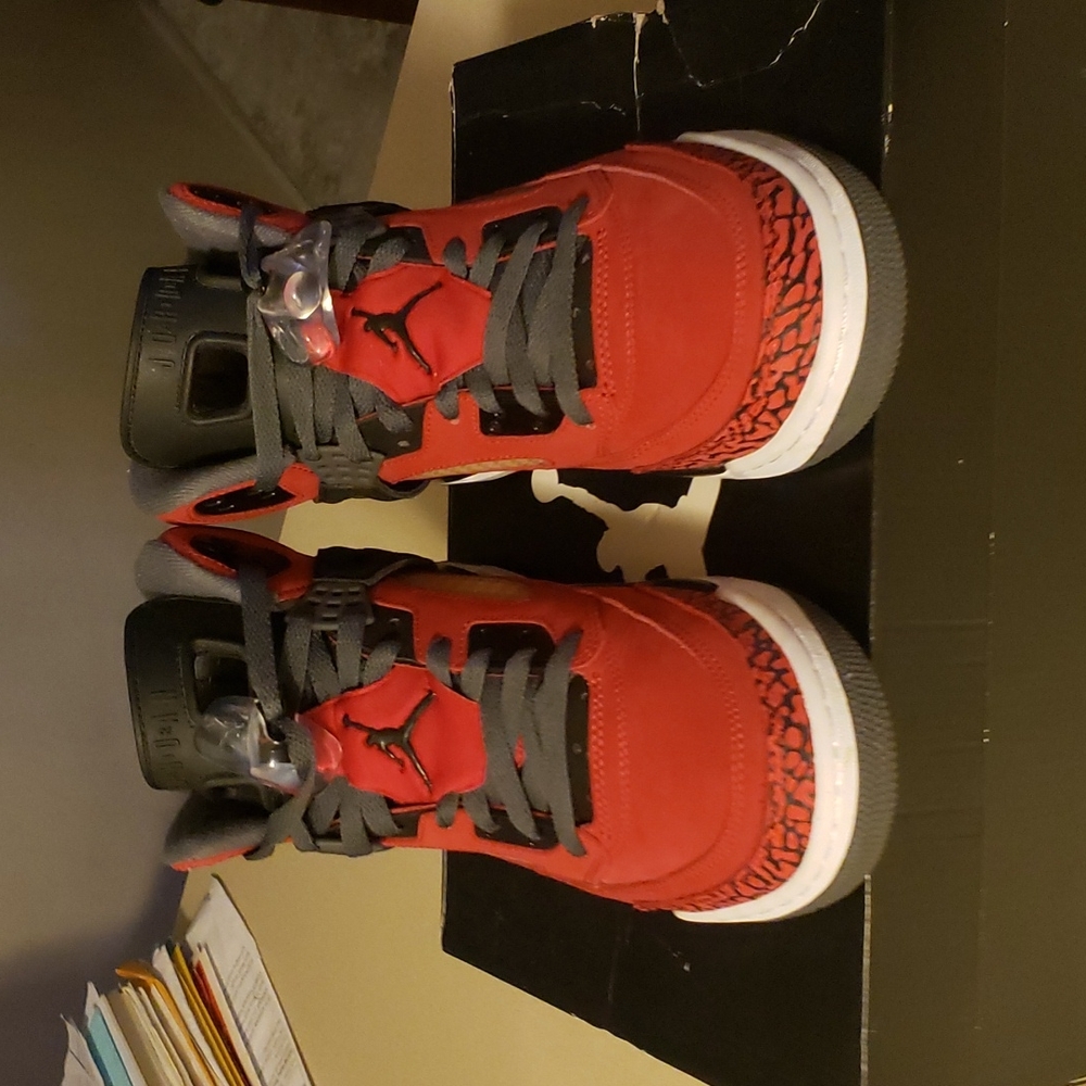Jordan Spizike Toro Red